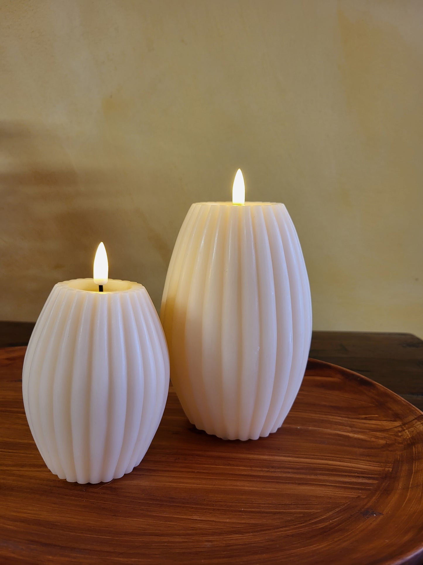 Bolle beige LED kaarsen, 2 stuks