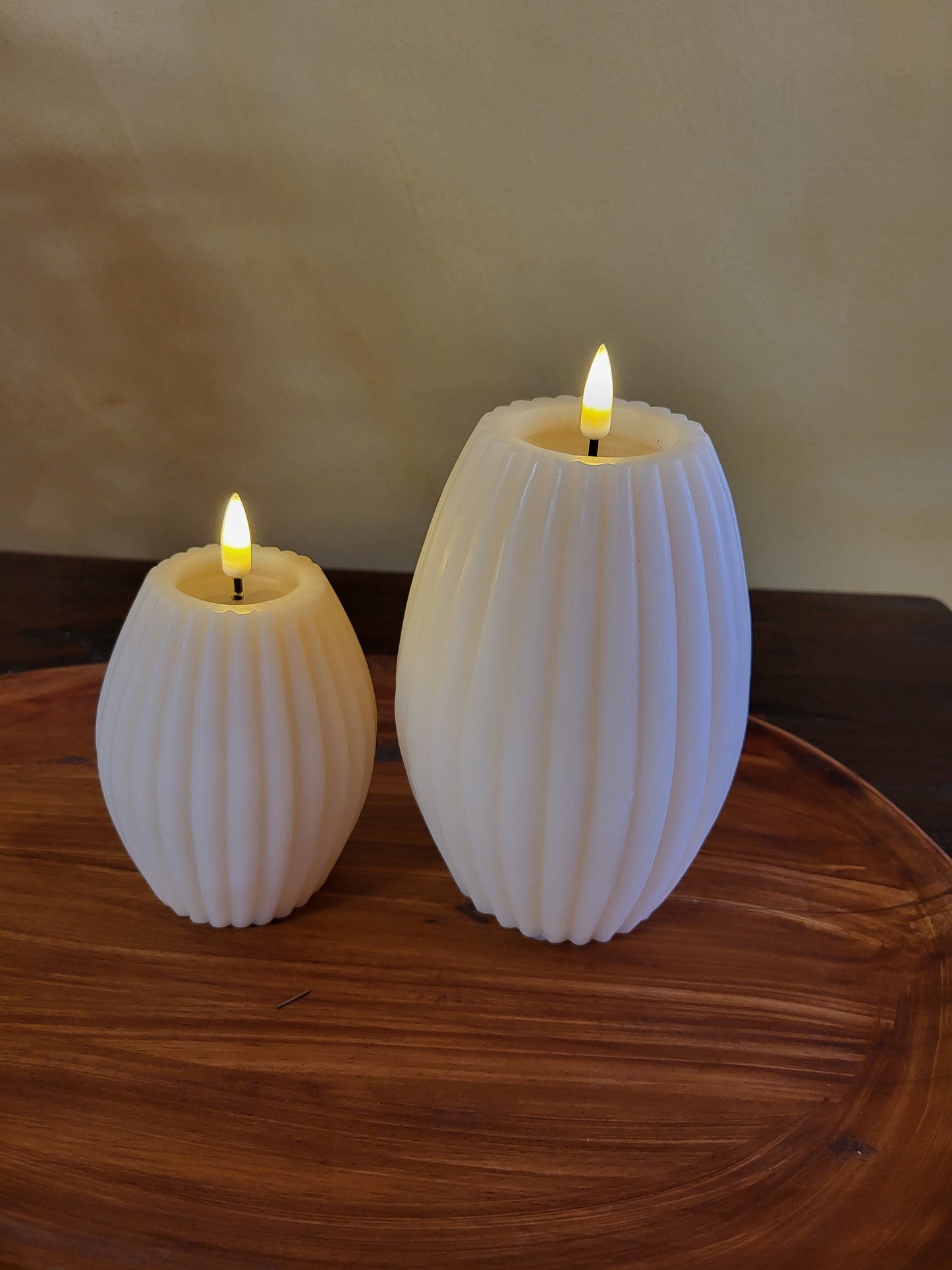 Bolle beige LED kaarsen, 2 stuks